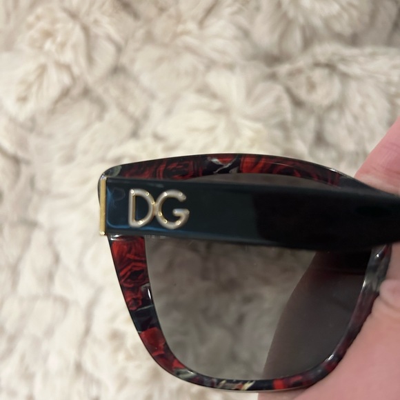 Dolce and Gabbana polarized glasses - Picture 6 of 10